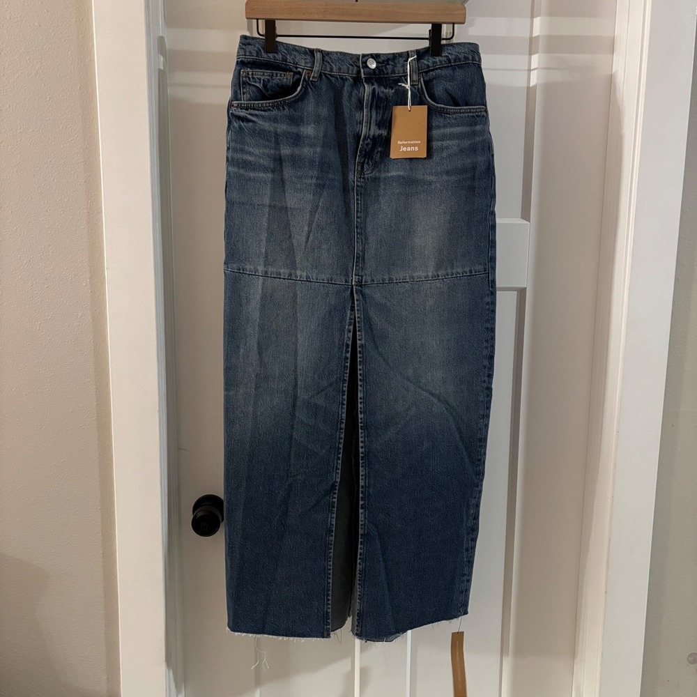 NWT‎ Reformation Tazz Denim Maxi Skirt Medium Wash Size 28 Front Slit High Rise